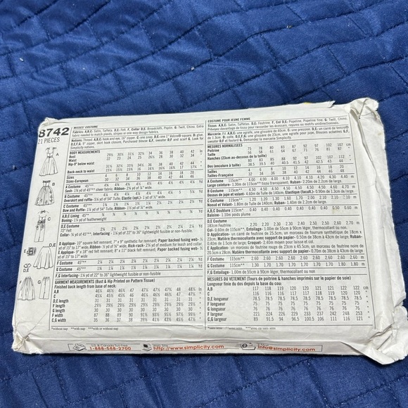 Uncut Simplicity costumes 8742- 4-6-8 1950s prom dress- cheerleader- Halloween- - Picture 9 of 9